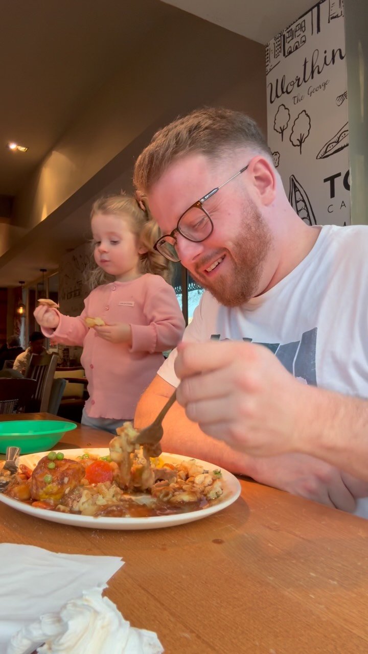 conor_the_digger_driver 게시물 이미지: You just can't beat a @tobycarvery...