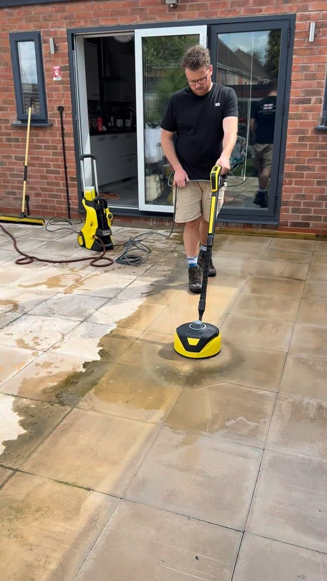 conor_the_digger_driver 게시물 이미지: Patio refresh 🙌🏻
.
.
.
@karcher_uk...