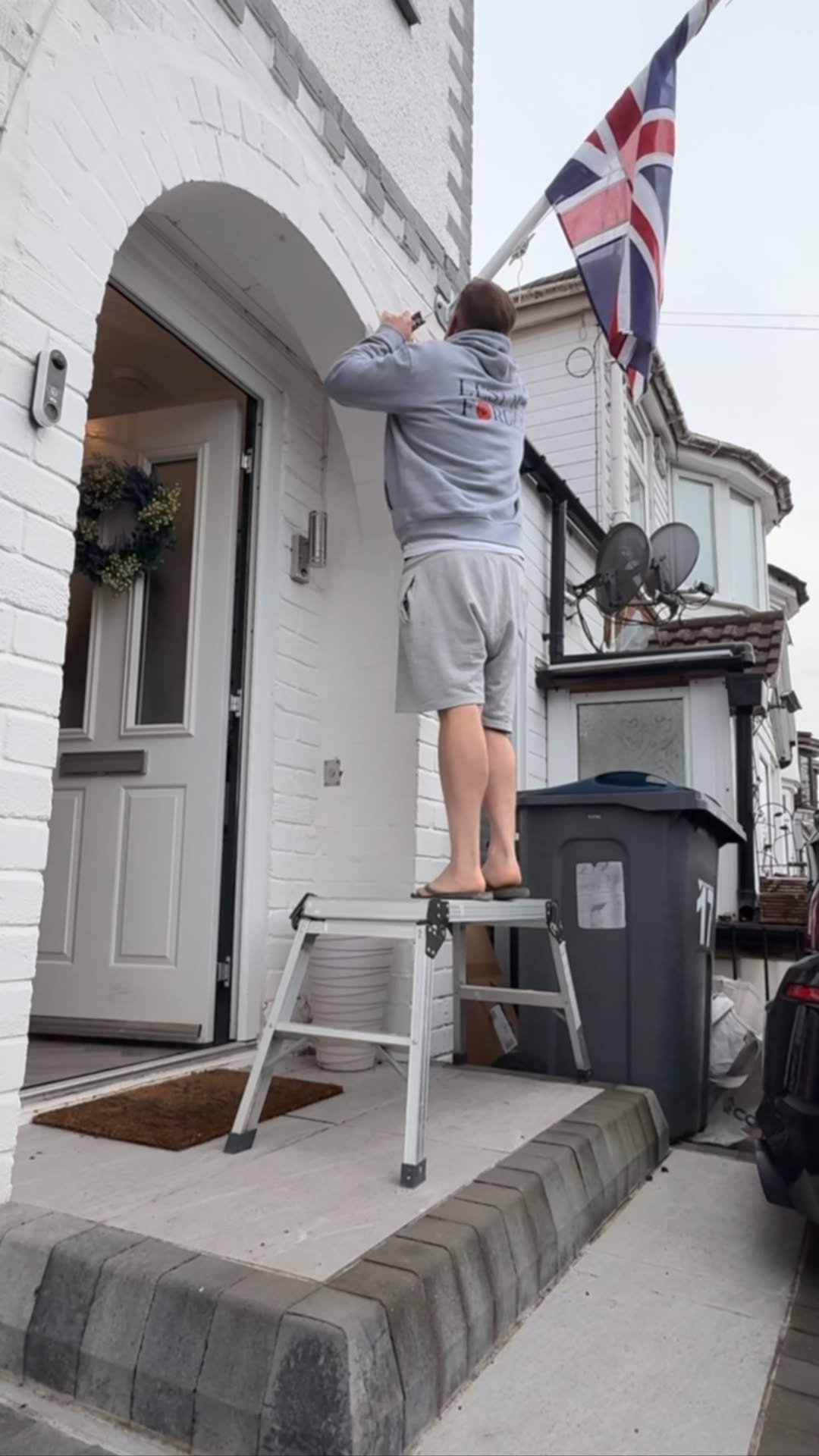 conor_the_digger_driver 게시물 이미지: .
.
.
.
.
#remembrance #remember #remembrancesunday