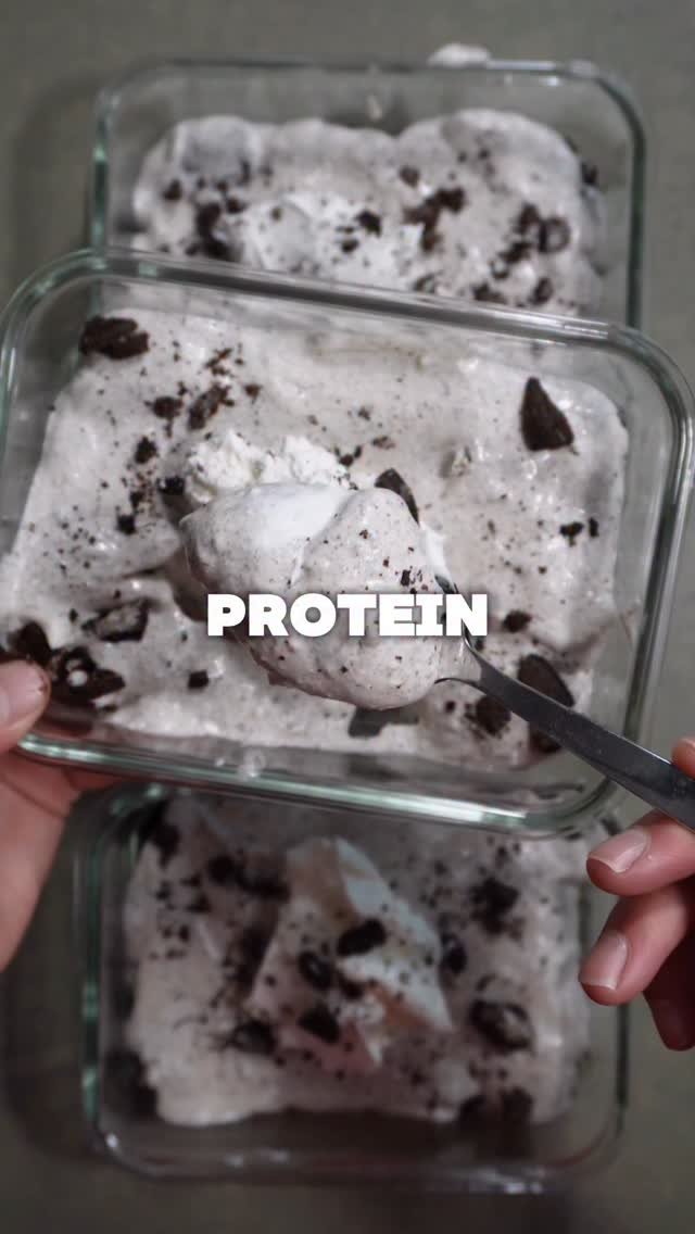 cookedbyalexander 게시물 이미지: High-Protein Cookies & Cream Cheesecake...
