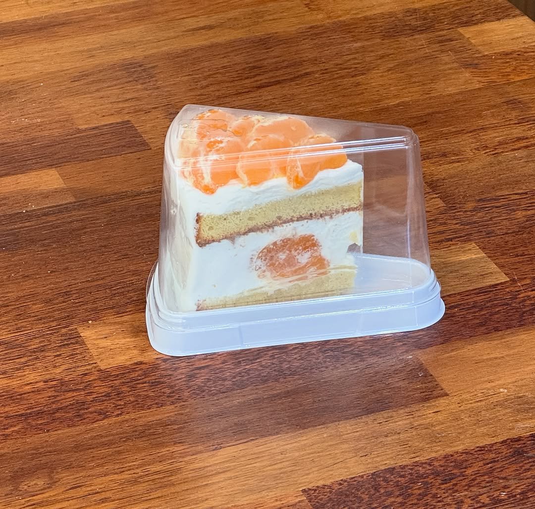 Photo by 화성답례품| 쌀디저트 | 통밀디저트 | 향남과자상점 on November 14, 2025. May be an image of chiffon cake and text.