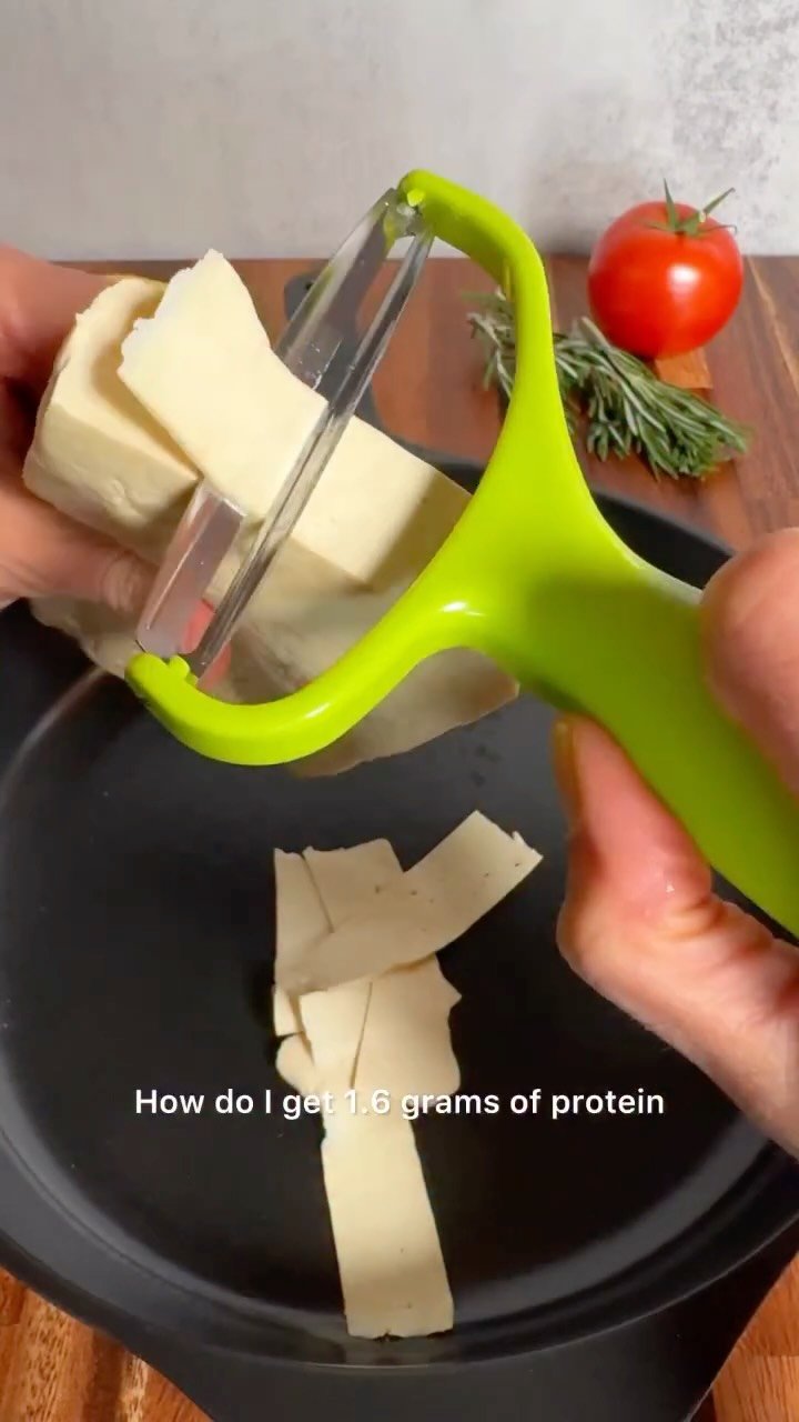 cookingforpeanuts 게시물 이미지: Comment ME for recipe & peeler!Vegan Deli...