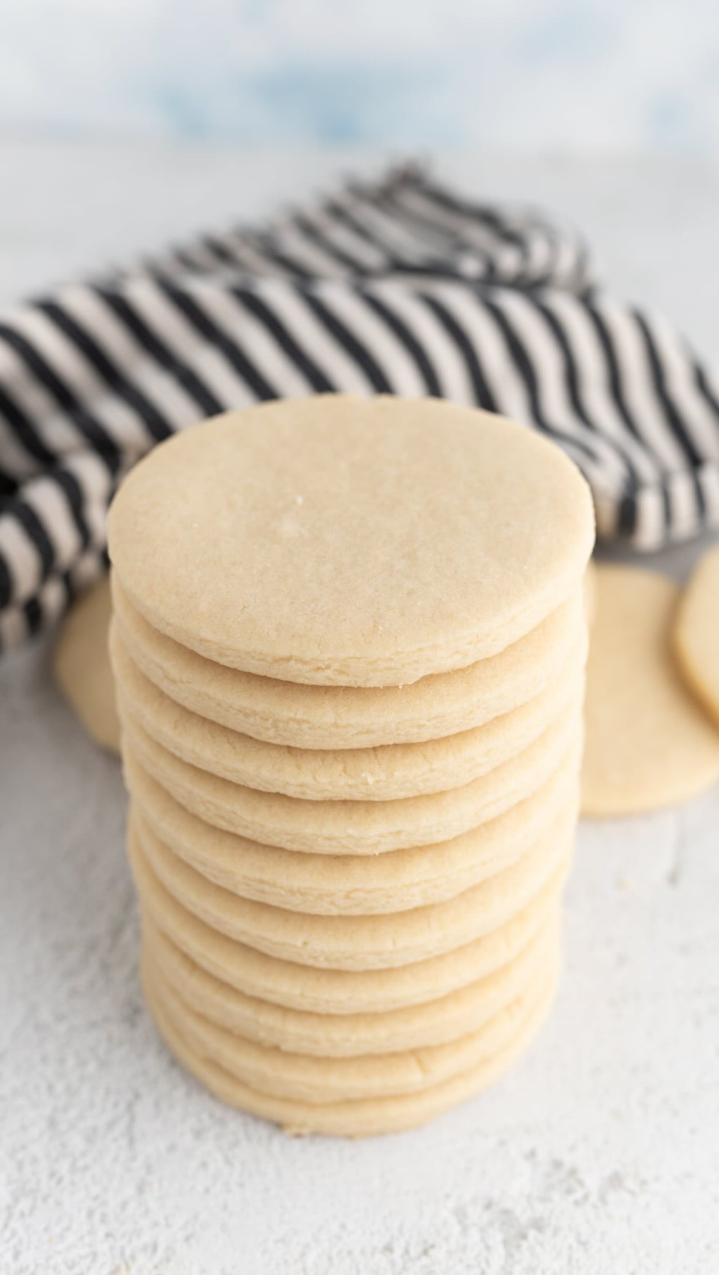 cookingwithkarli 게시물 이미지: These are the cut-out cookies that don’t test...