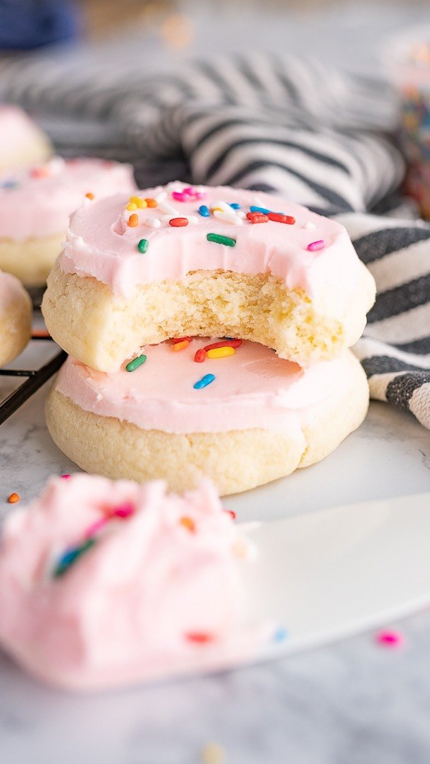 cookingwithkarli 게시물 이미지: These will ruin store-bought cookies for you...