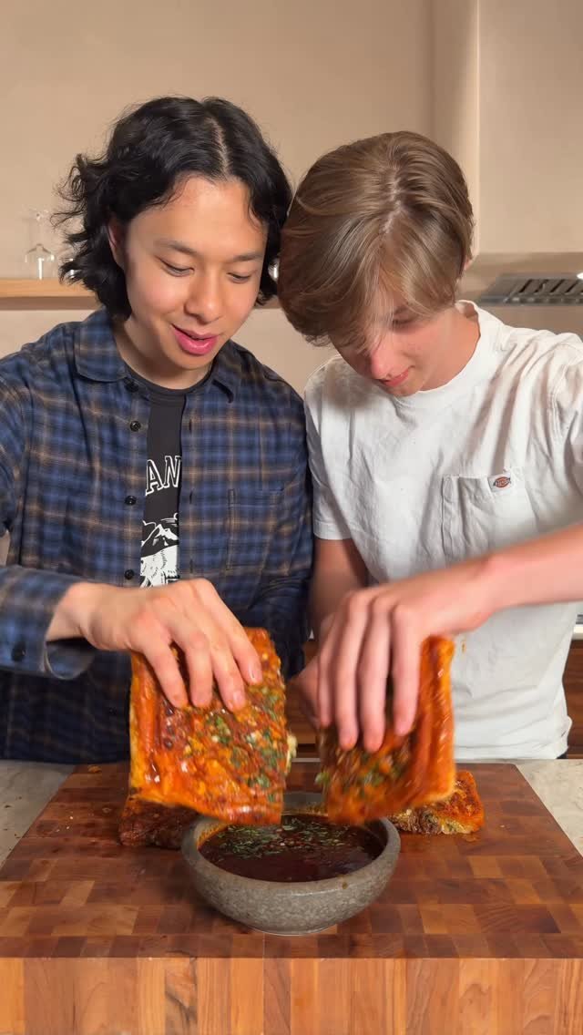 cookingwithkian 게시물 이미지: Birria Hot Pockets :)