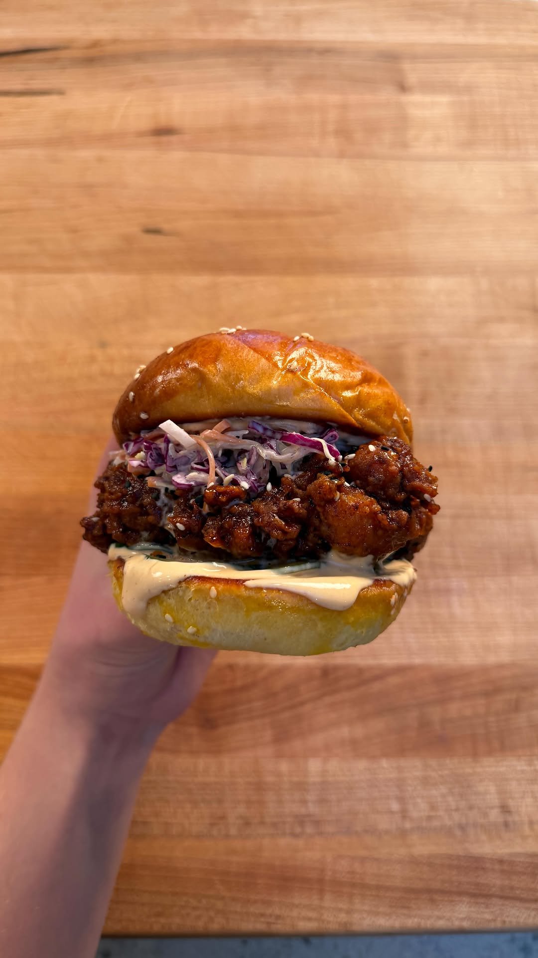 cookingwithkian 게시물 이미지: Honey Sriracha Chicken Sandwich! 

Recipe on my YouTube