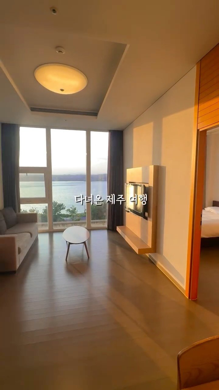 corub_i 게시물 이미지: #공구예고알림댓글 엄마가 조식먹다가 갑자기 
눈물을 흘리신 사연 ..🥵? 

엄마...