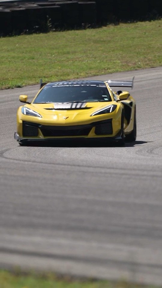 corvette 게시물 이미지: Clocked. Cleared. Claimed.

ZR1X now holds the...