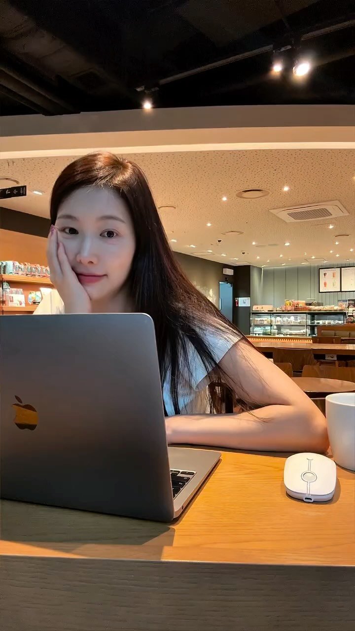 cosmojina 게시물 이미지: Starting over 👩🏻‍💻 기나긴 무기력을 극복한 이야기✨
⠀
여러분 근황...