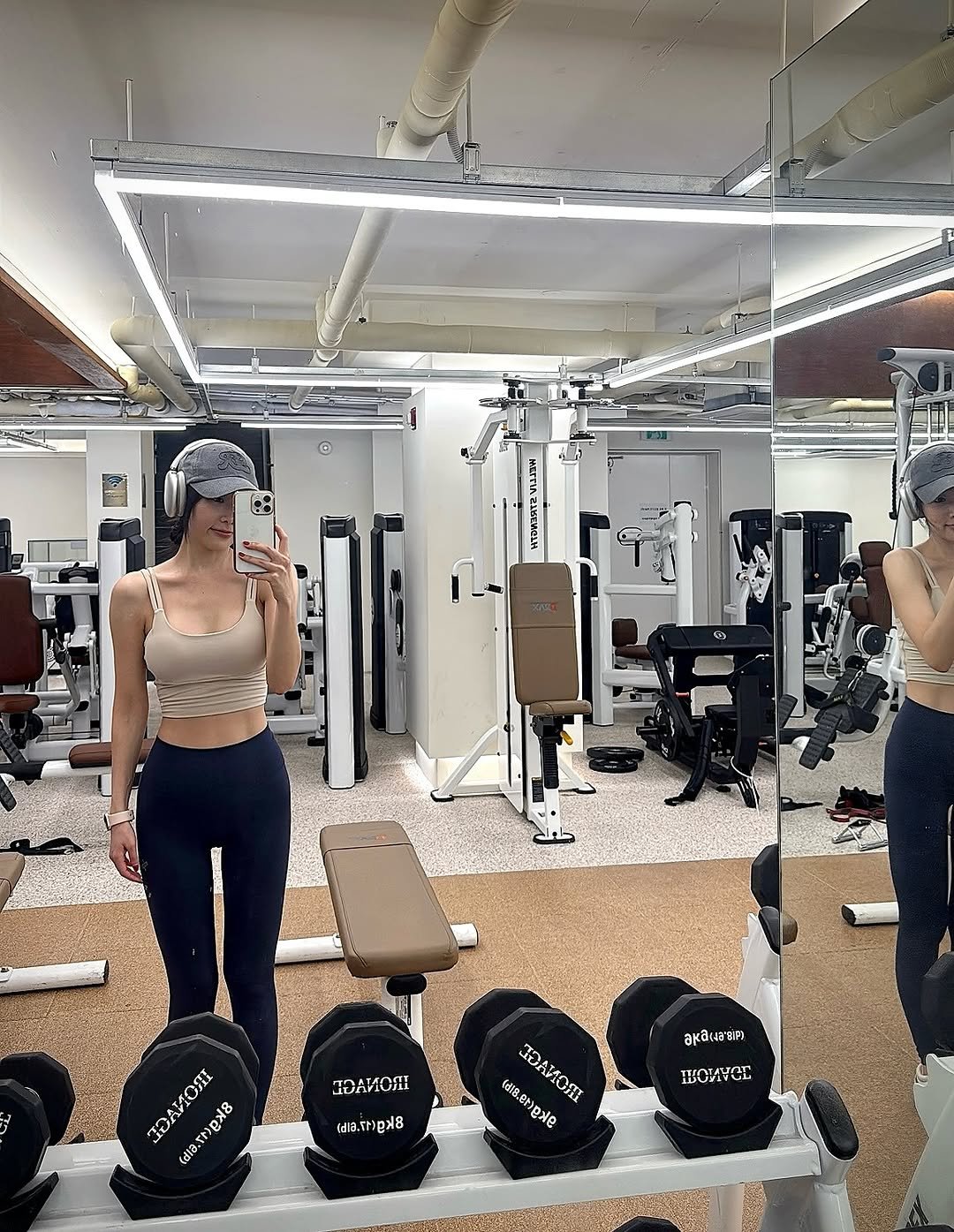 Photo by cosmojina 성진아 on June 25, 2025. May be a selfie of 2 people, biceps, activewear, treadmill, dumbbell and text.