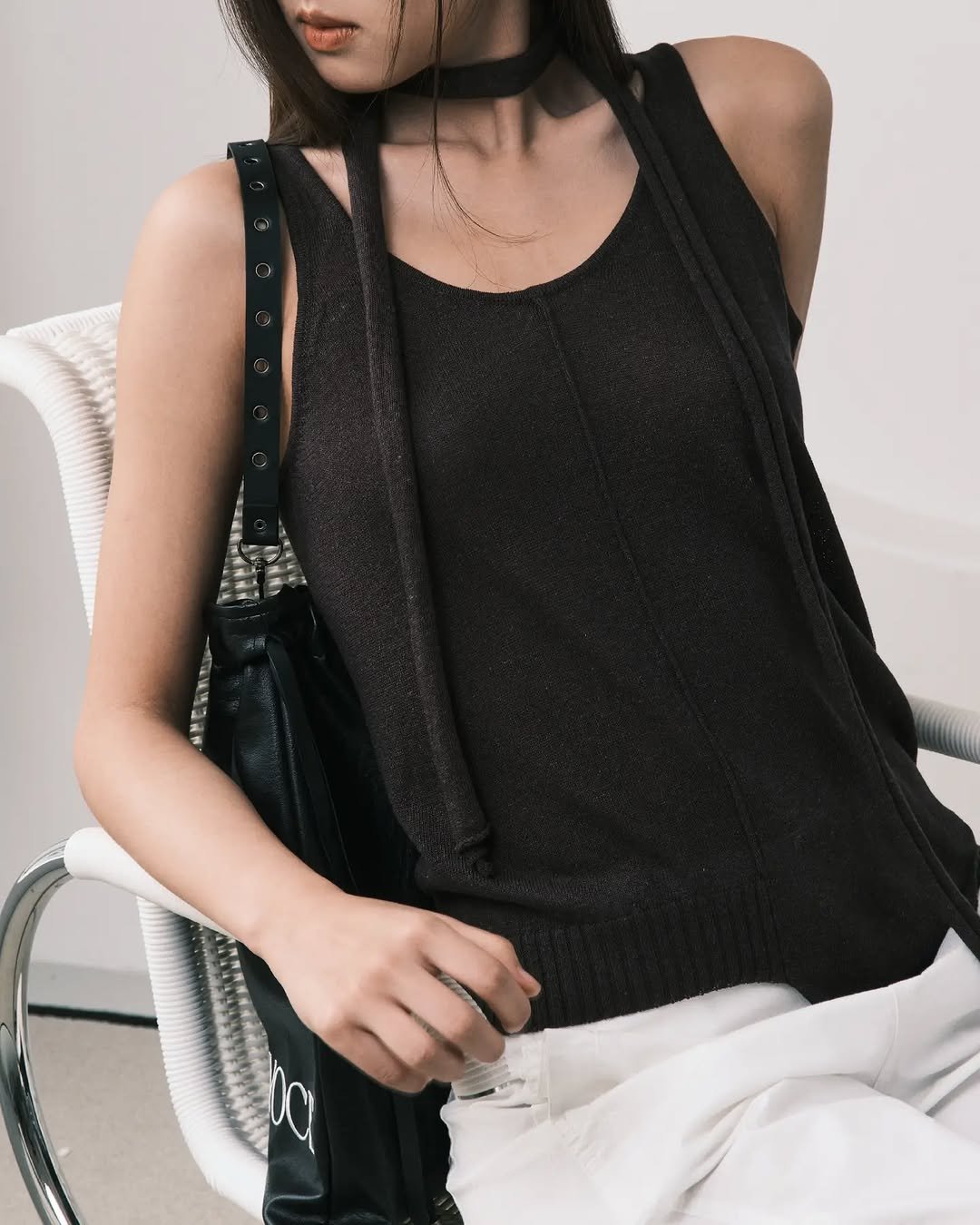 cotevoce_official 게시물 이미지: Step Hem Knit Sleeveless_Charcoal

Size:...