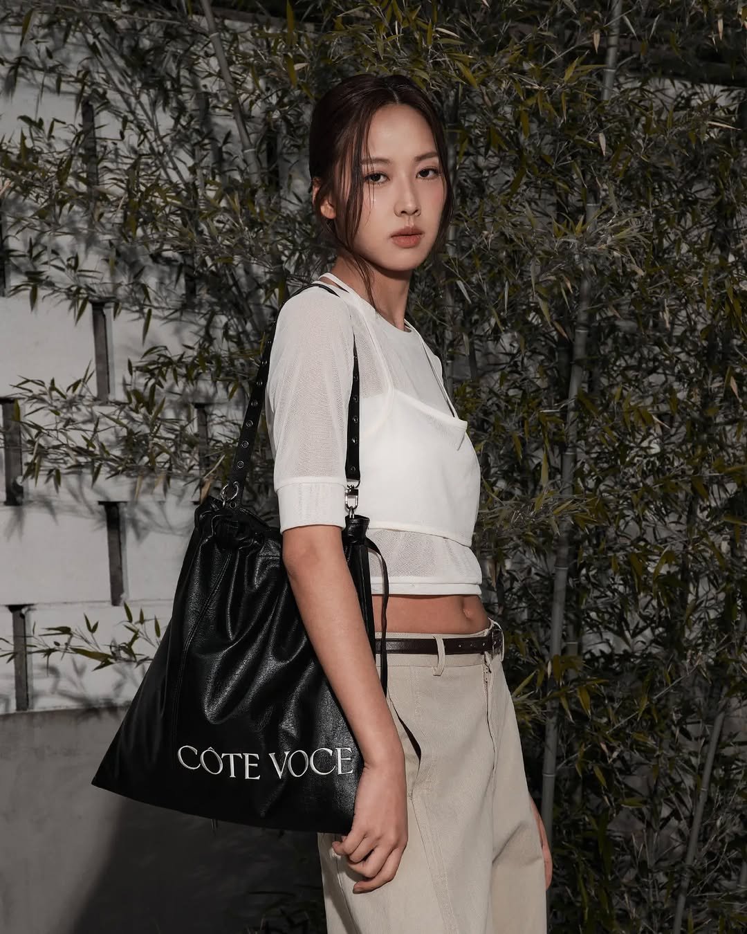 cotevoce_official 게시물 이미지: Layered Open Neck Ribbon Crop Top

Color :...