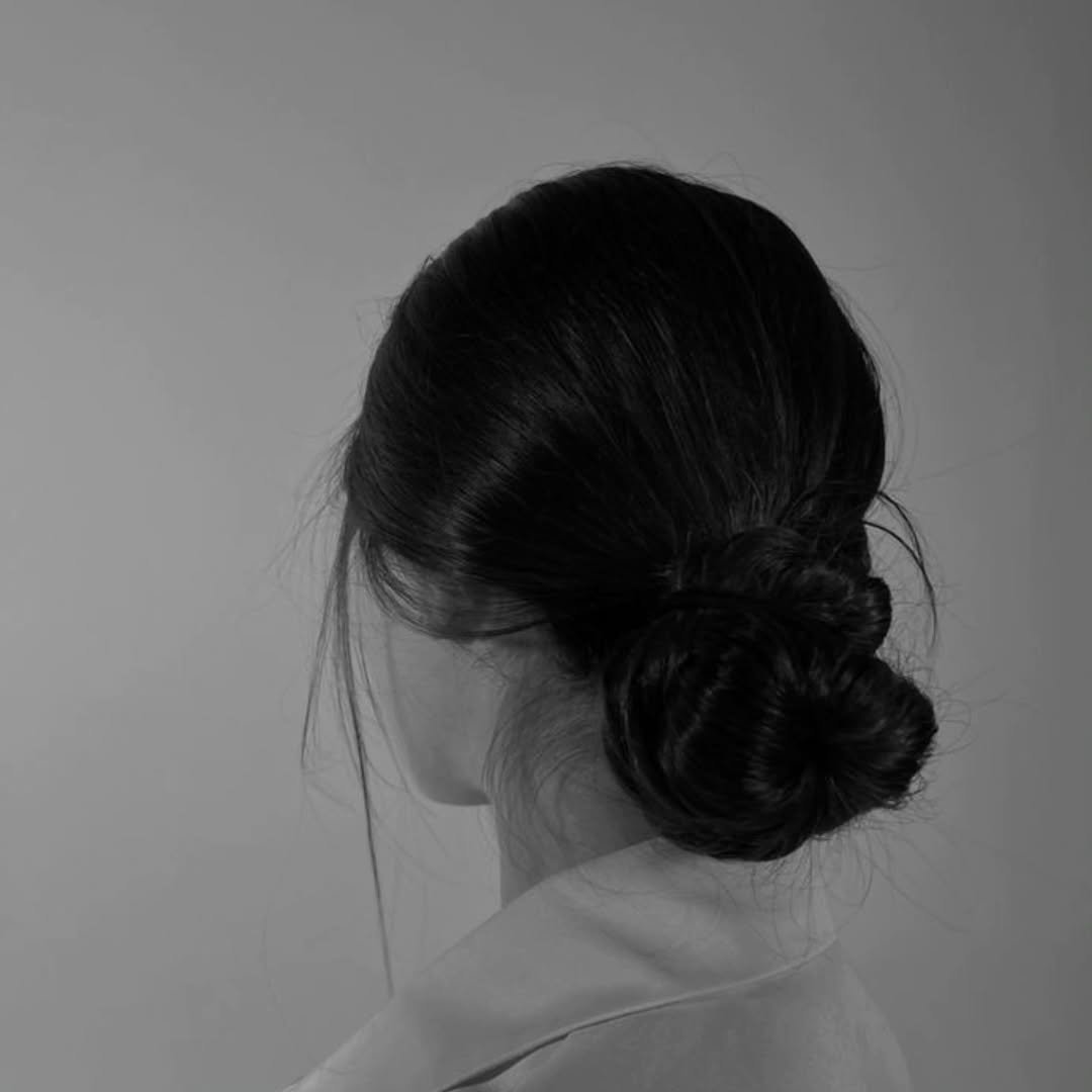 Photo by 검단두피문신 | 눈썹문신 | 입술•아이라인  멜라닌 케어 | 커버핏 대표원장 허은선 in 검단신도시. May be a black-and-white image of one or more people, braids, makeup, hairpin, barrette and text.