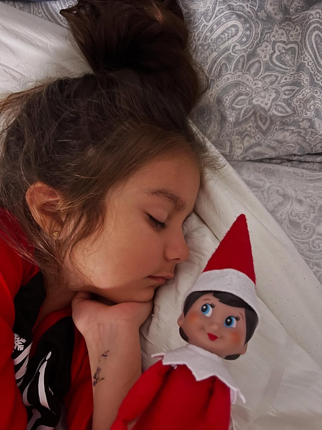 Photo by Stephanie & Katrina | Crafty Moms on November 15, 2025.