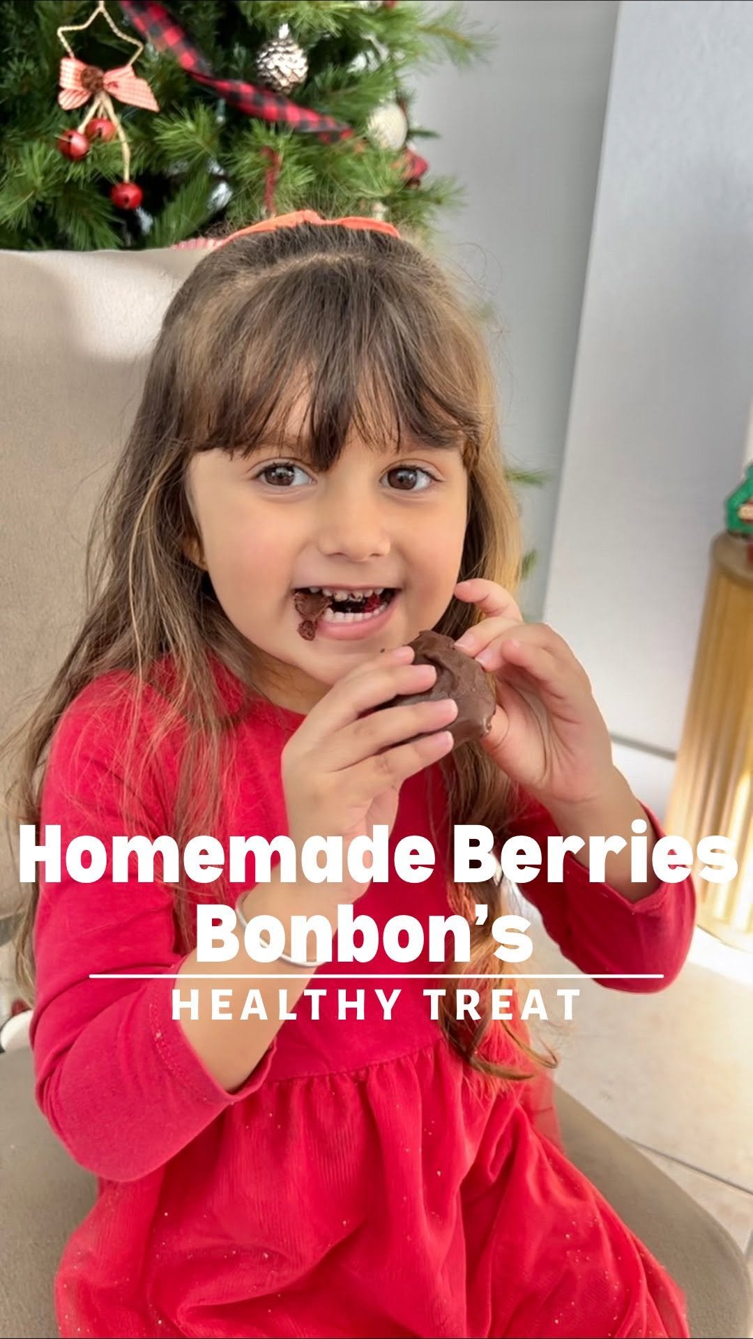 crafty.moms 게시물 이미지: Make your own chocolates at home! This is a...