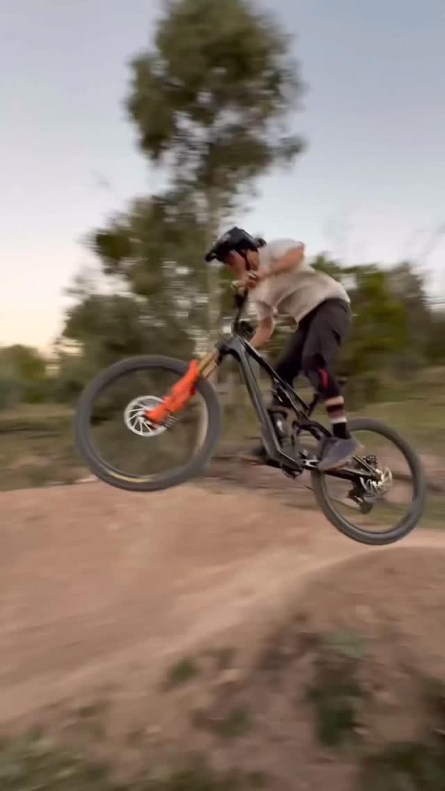 crankbrothers 게시물 이미지: Sunset sessions are soooo ON 🌅