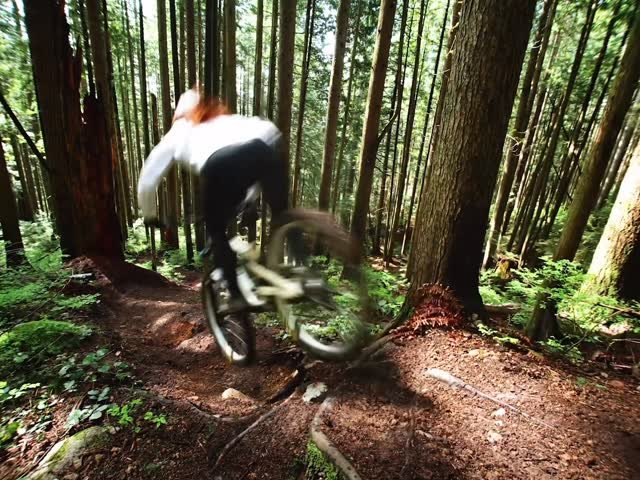 crankbrothers 게시물 이미지: North Shore trail conditions...