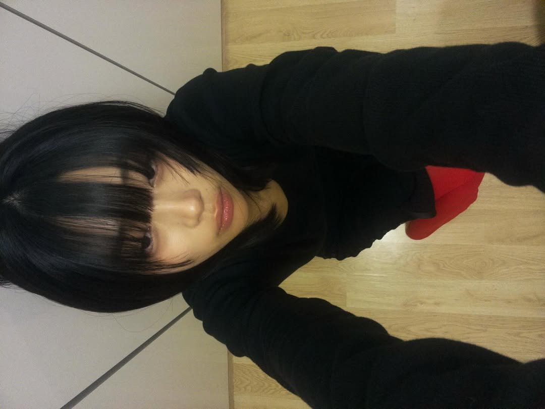 Photo by 신다현 on January 30, 2026. May be a selfie of one or more people, bangs and text.