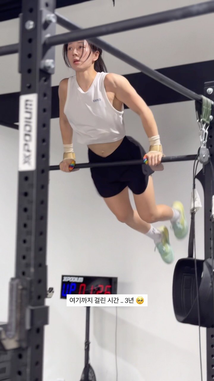 crossfit_ggumnamu 게시물 이미지: 바머 한 개 하는데 6개월 ••
주저하지 않고 올라가는데 까지는
3년이라는 시간이...