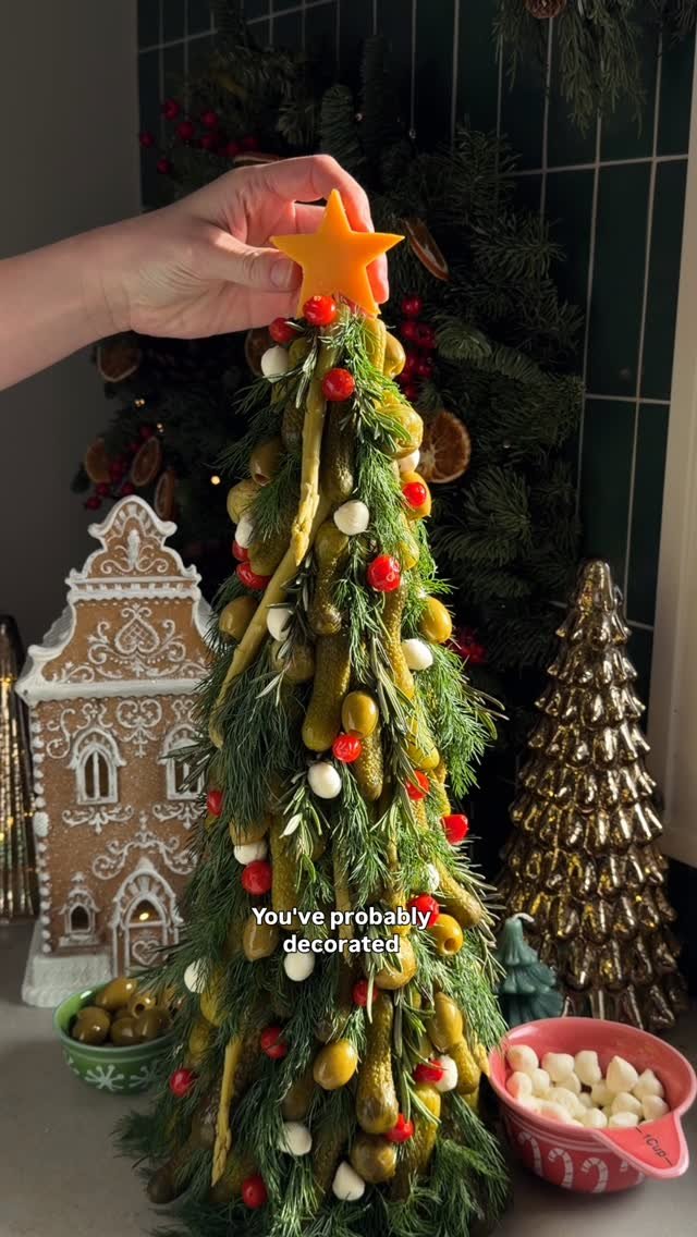 crowded_kitchen 게시물 이미지: Dill Pickle Tree for Day 24 of our Recipe...