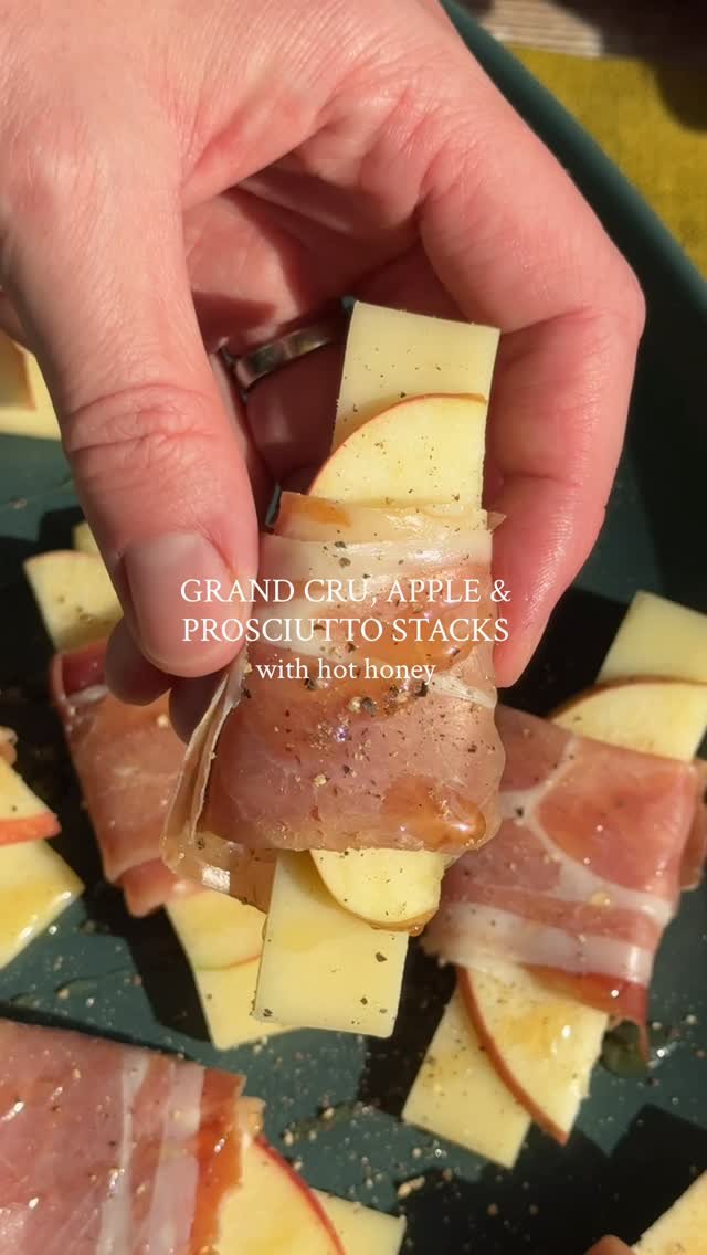 crowded_kitchen 게시물 이미지: Prosciutto Wrapped Apple + @RothCheese Grand...