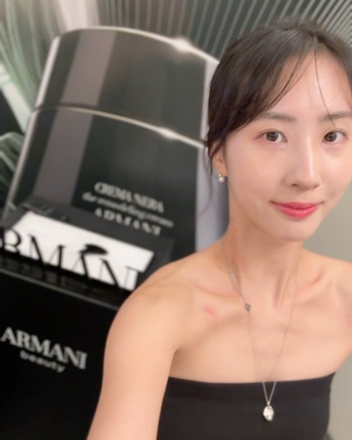 crystal__yoga 게시물 이미지: 지난 주말 신세계명동 아르마니뷰티에서 VIP 대상
셀프케어 페이스요가 & 괄사 루틴...