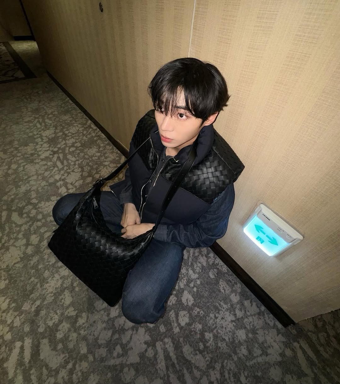 Photo shared by 추영우 on November 11, 2025 tagging @newbottega. May be an image of text.