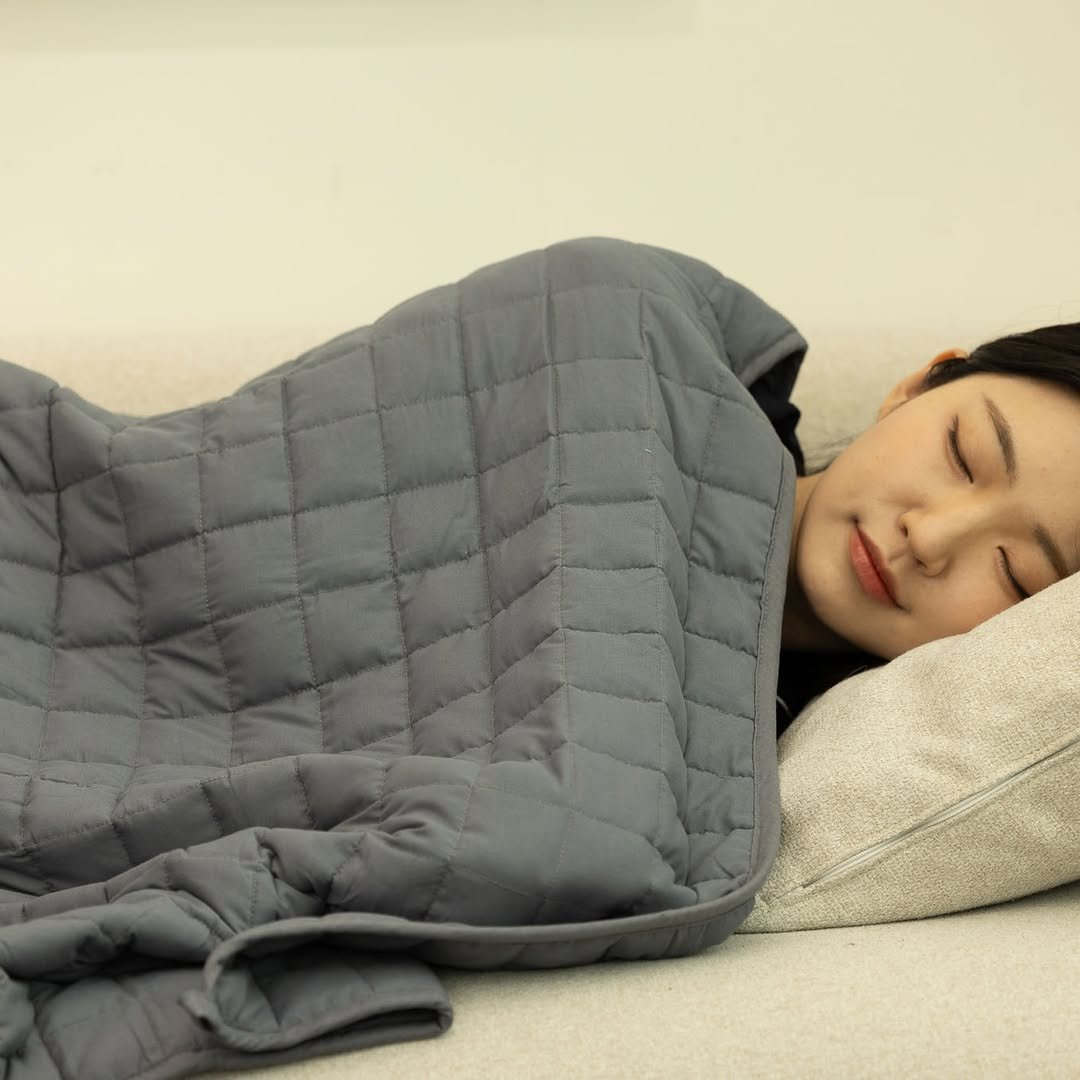 cuddler_sleep 게시물 이미지: “잠을 못 이루는 밤, 과학으로 처방합니다.”

단순히 따뜻한 이불이 아닙니다....