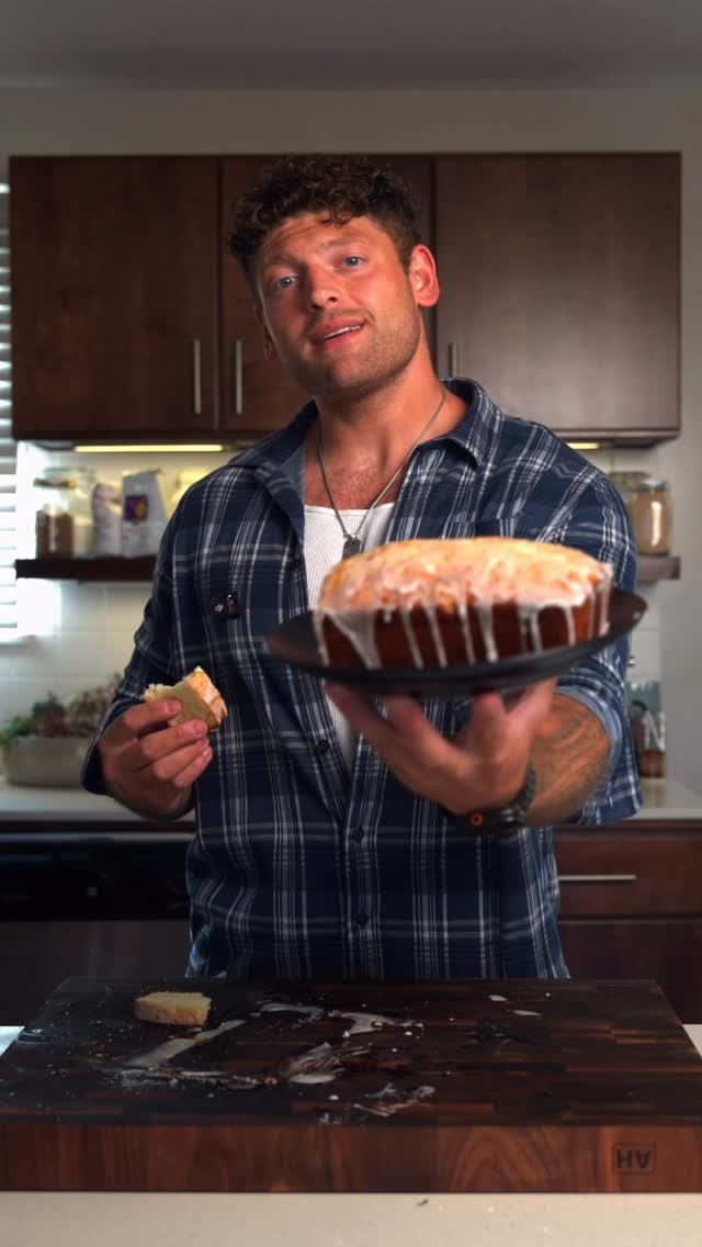 curlyscookin 게시물 이미지: Lemon Pound Cake

Ingredients:
Cake:
– 390g...