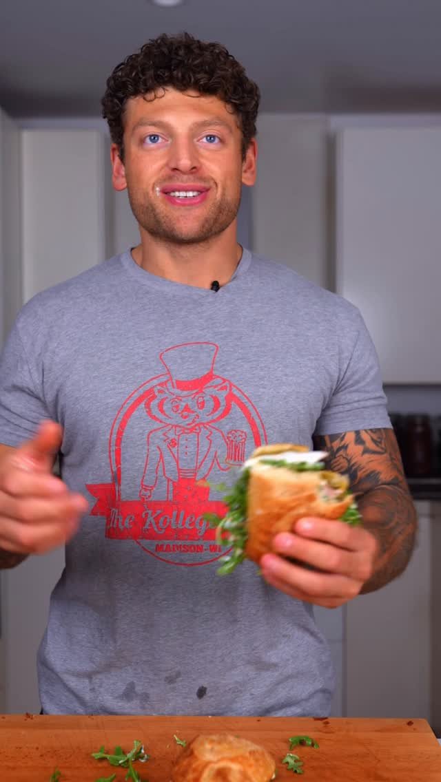 curlyscookin 게시물 이미지: Chicken Pesto Sandwich

Ingredients:
-...