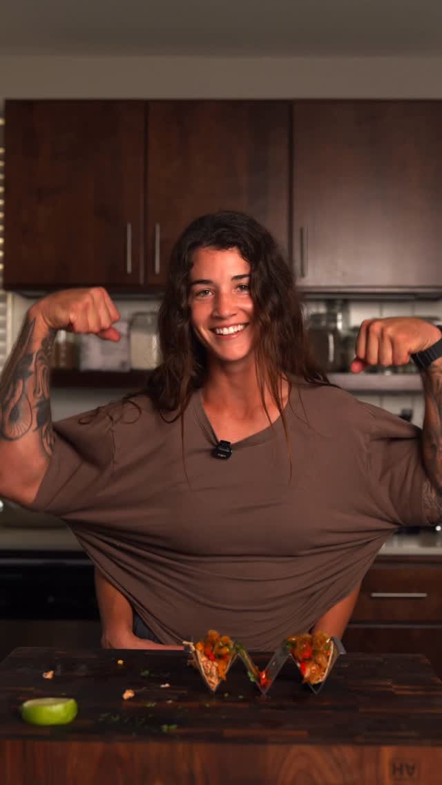 curlyscookin 게시물 이미지: High Protein Chicken Tacos 

Serving Size: 3x...