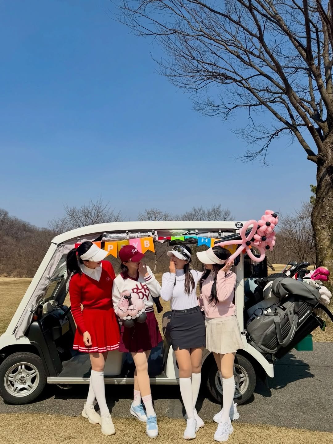 Photo shared by 💗큐트셔니 on April 01, 2026 tagging @be_classy.j, @blueone_sangjucc, @minenabeauty, and @_5yes_. May be an image of golf, golf cart, sock, outdoors and text that says 'P B R pA'.