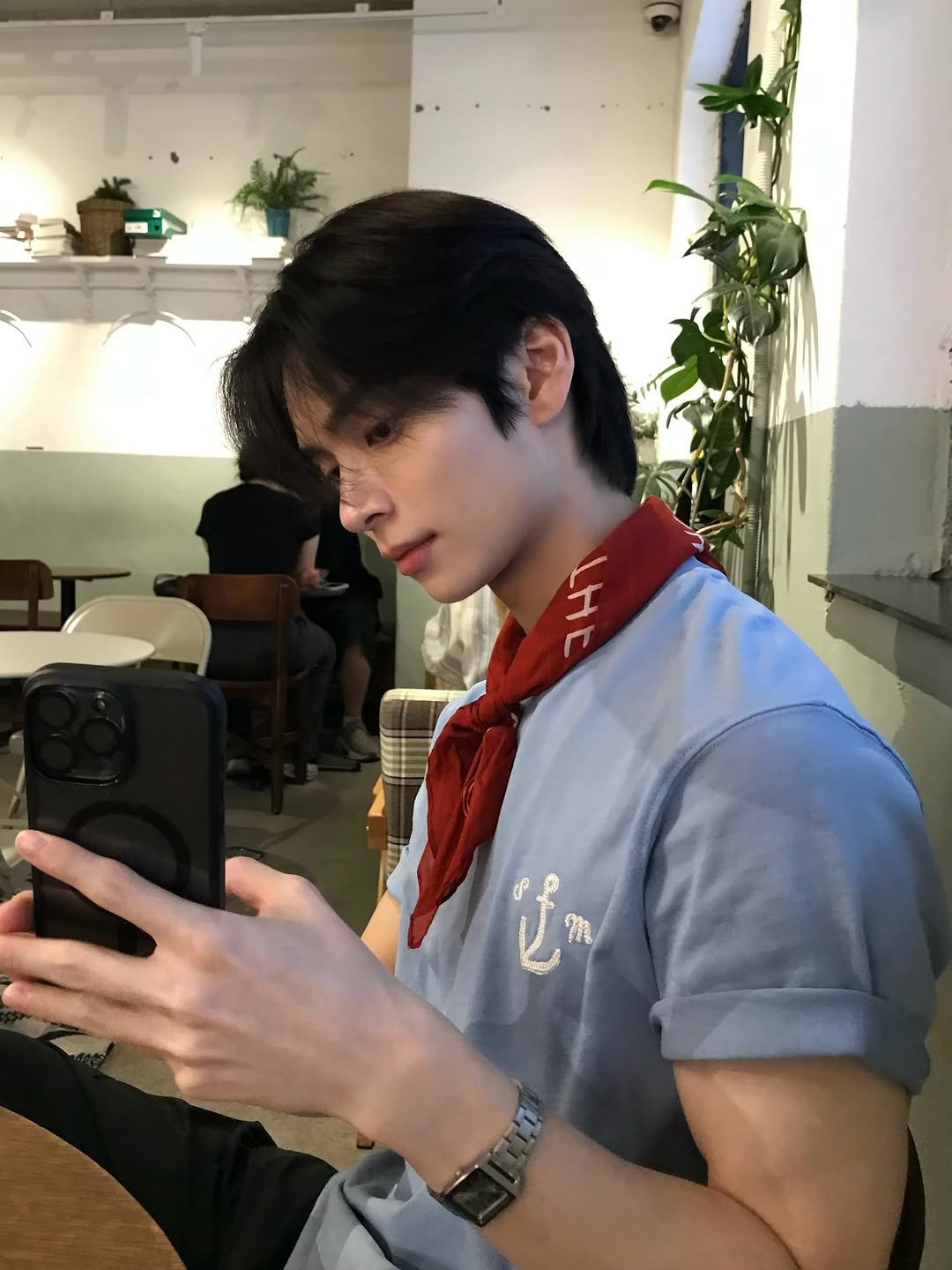 cvvjxn 게시물 이미지: 🧣