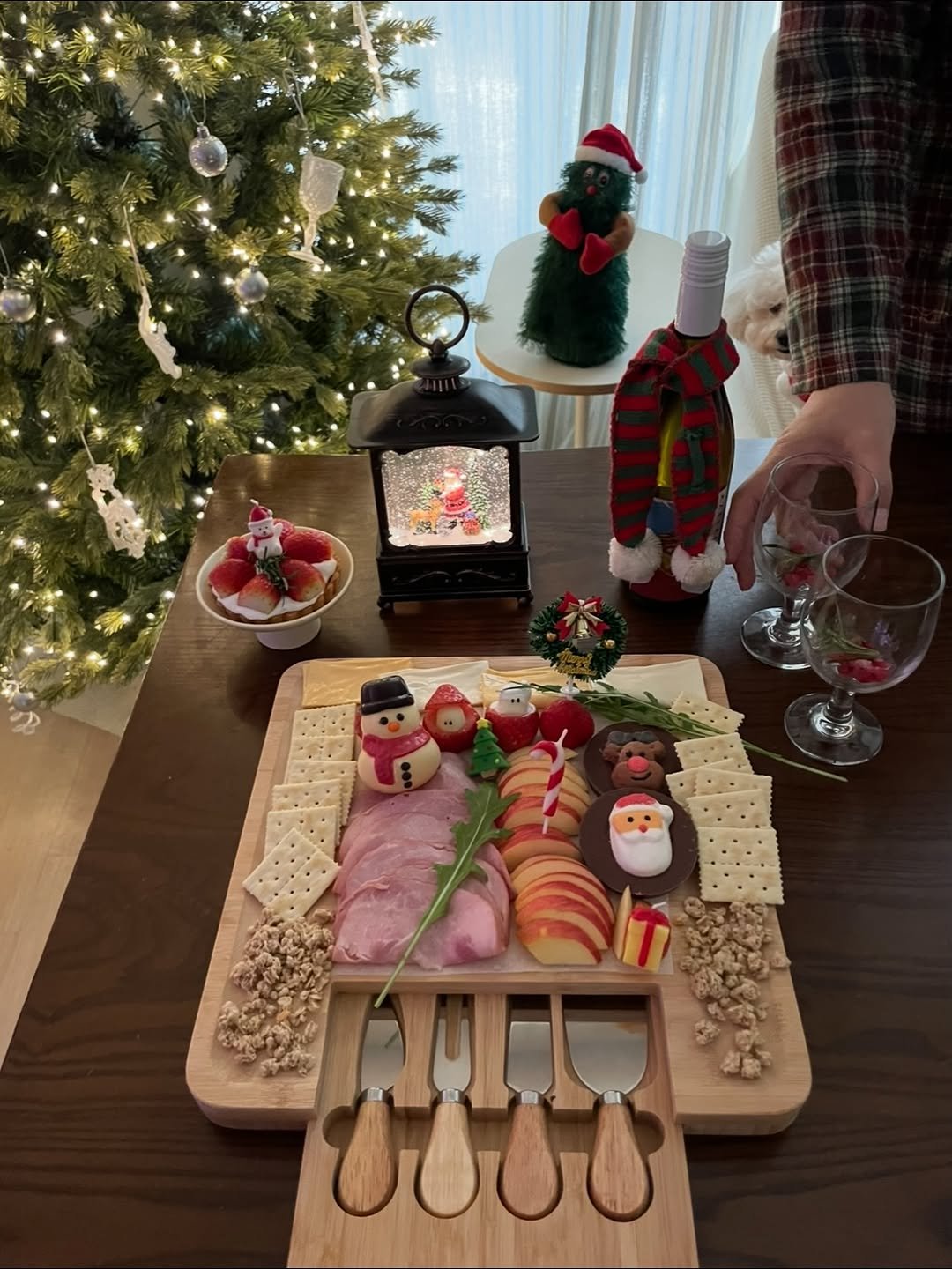 Photo by 채영 on December 24, 2025. May be an image of cake, mozzarella, snowman, salami and text.