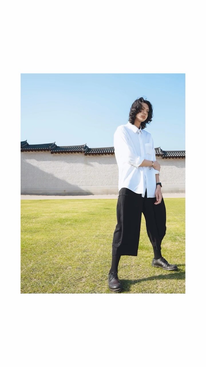 cy___jo 게시물 이미지: 나의 세상이 무너졌어😭

#경복궁 #패션 #서울 #남자코디추천 #사진작가