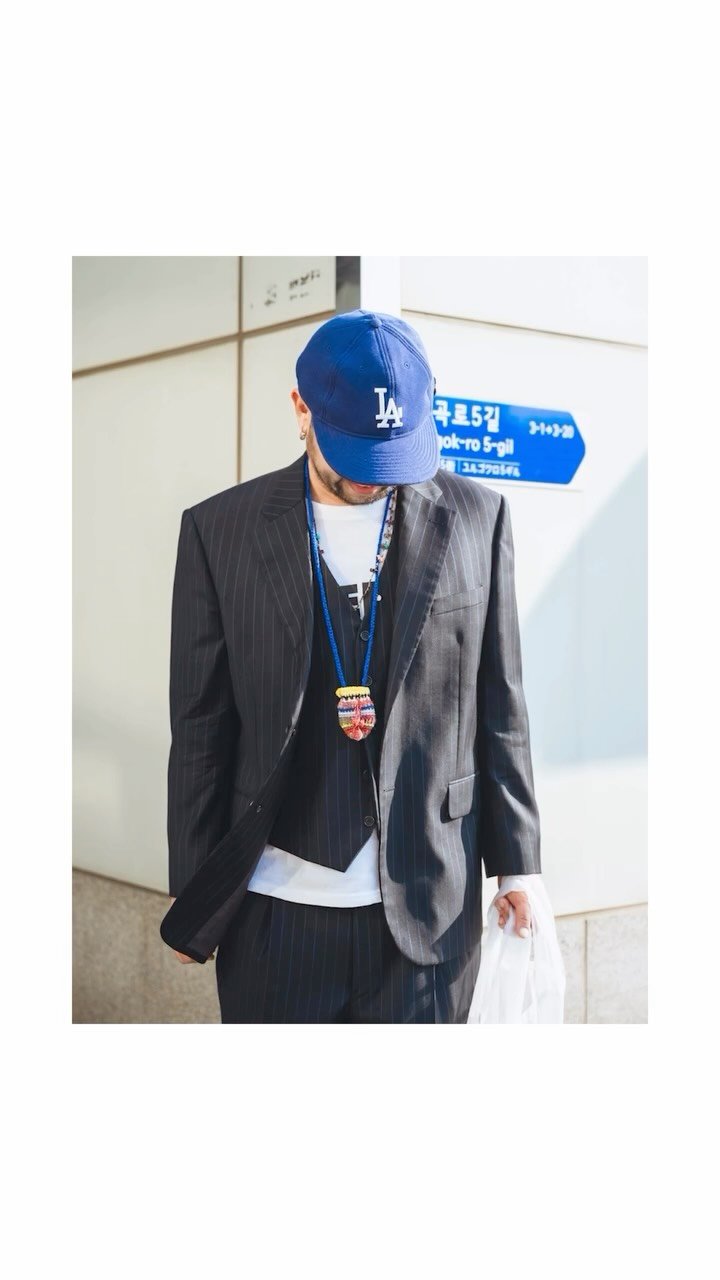 cy___jo 게시물 이미지: 선물 주고 싶게 만드는 친구 🎁

안국역으로 향하던 길, 우연히 마주친 태용님...