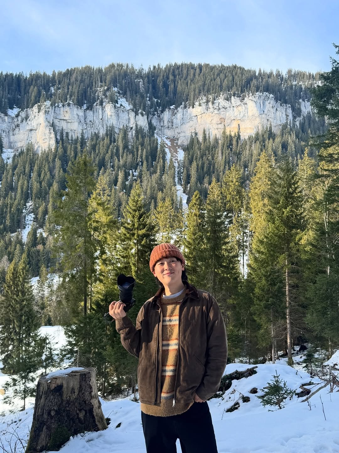 Photo by 창영 | changyoung on January 15, 2026. May be an image of mountain, snow and text.