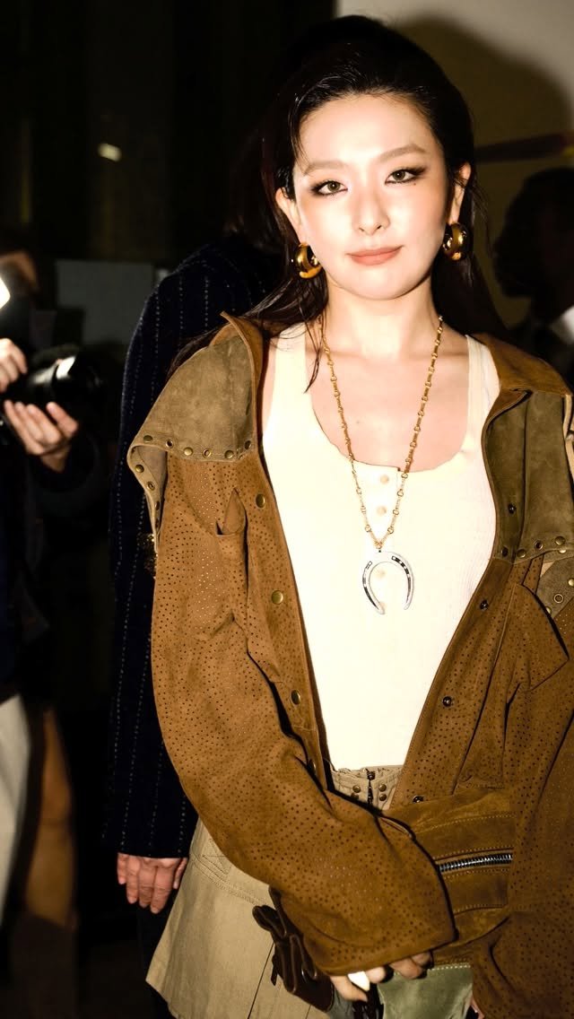 cy___jo 게시물 이미지: 파리 패션위크 이자벨마랑쇼에 참석한 레드벨벳 슬기💕

@hi_sseulgi @isabelmarant