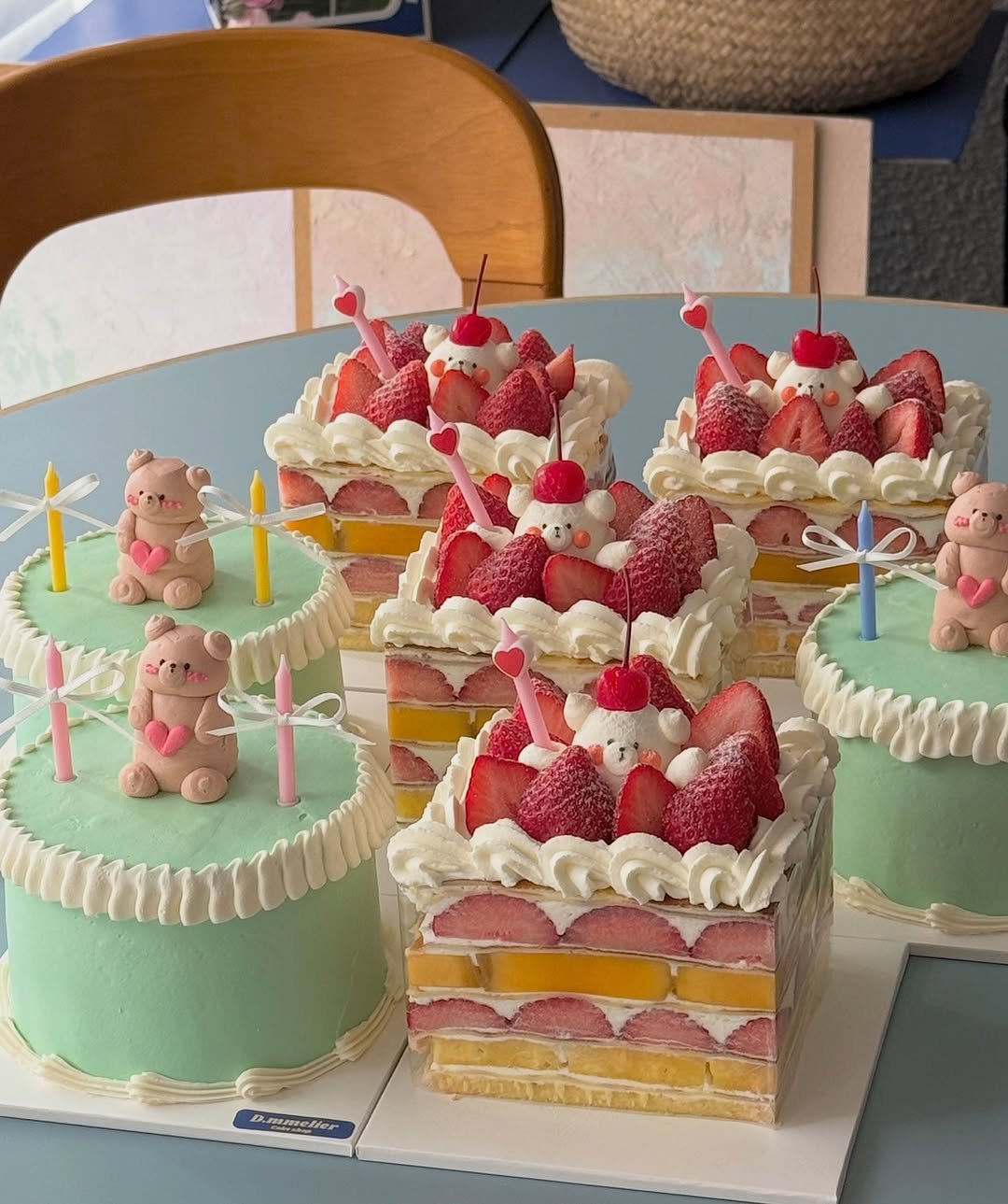 Photo by 수원 행궁동 케이크 디믈리에 on April 19, 2026. May be an image of cake, strawberry, fruitcake and text.