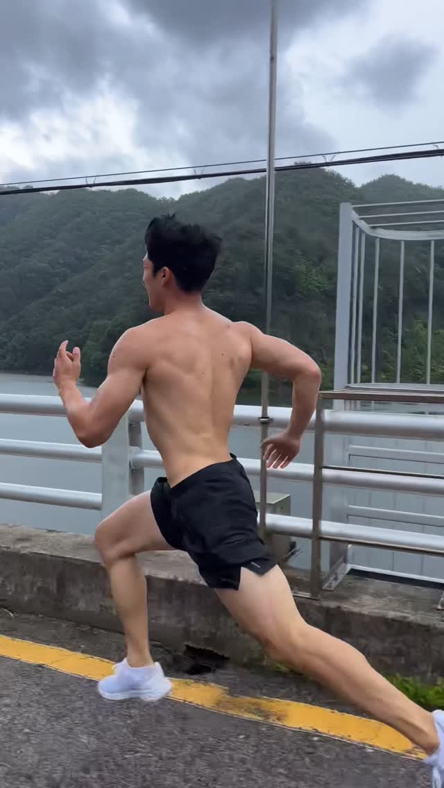 d0_kick 게시물 이미지: 여름이었다