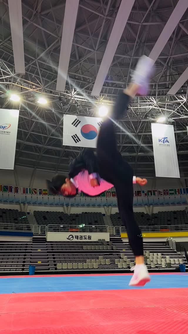 d0_kick 게시물 이미지: 남자는 정장 아니겠습니까👔