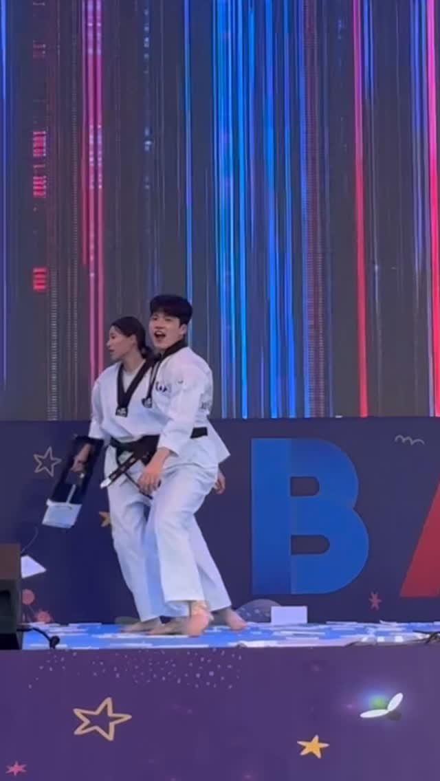 d0_kick 게시물 이미지: ???