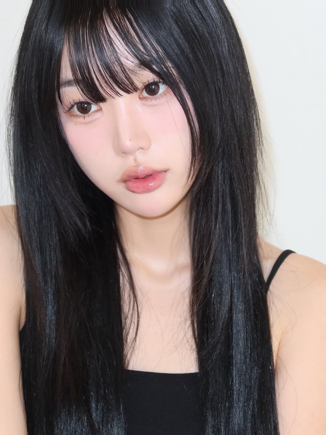 Photo by 정윤경 on March 20, 2026. May be a closeup of one or more people, braids, long hair and text.