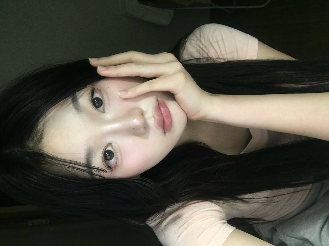 Photo shared by 정윤경 on May 18, 2025 tagging @da9an9_vlo9.