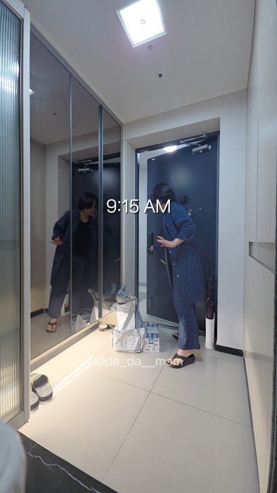 da_da__mom 게시물 이미지: 유독 올해 진짜 치열하게 달려온 1년이라
이번 주부터 아이들 등교하면
푹 쉬어야지...