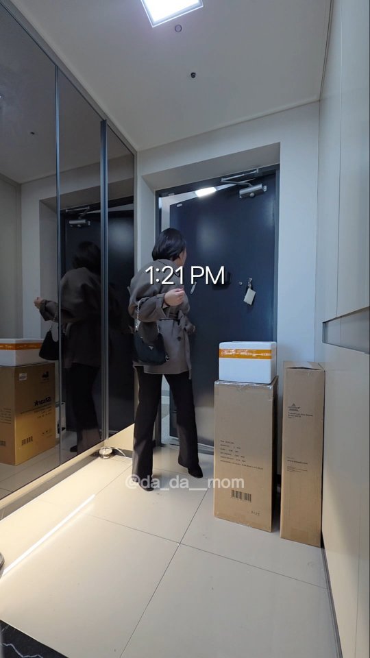 da_da__mom 게시물 이미지: 1시간을 하루처럼 쓴 오늘🤣🤣
연말이라 그런지 정말 정신없이 바쁘네요
이럴때일수록...