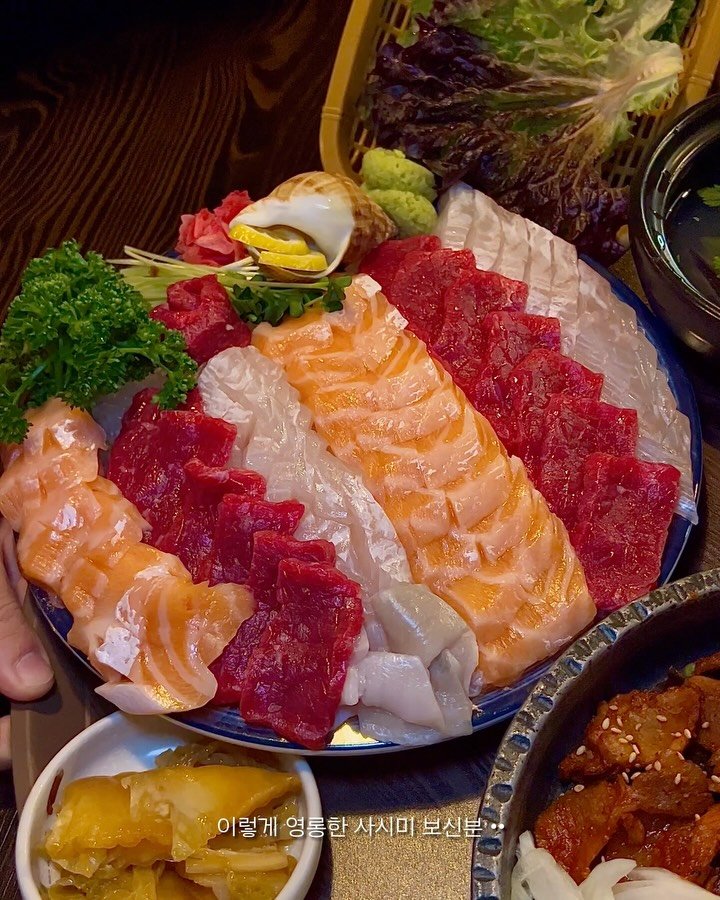 da_mukz 게시물 이미지: 저장,공유📌 합정 골목에 숨은, 영롱한 삼색 사시미에 제철 쭈꾸미 샤브까지 기가막힌...