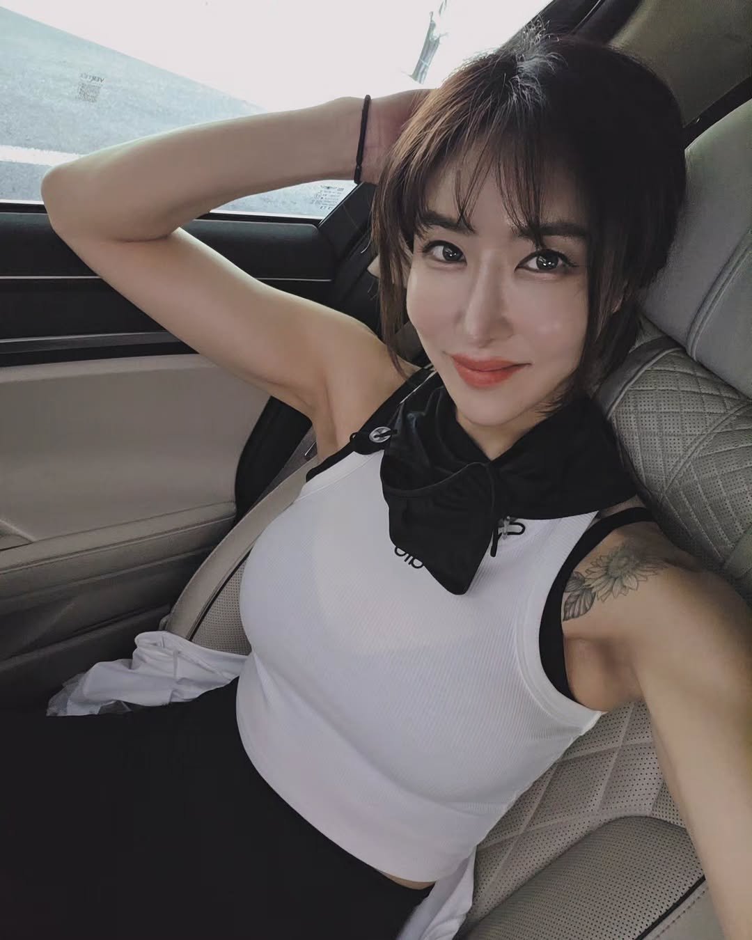 dabacar_010_5047_9341 게시물 이미지: #매운맛

운동데이

양쪽 팔의힘도, 어깨의힘도, 등짝의힘도
달라도 너무 달라...