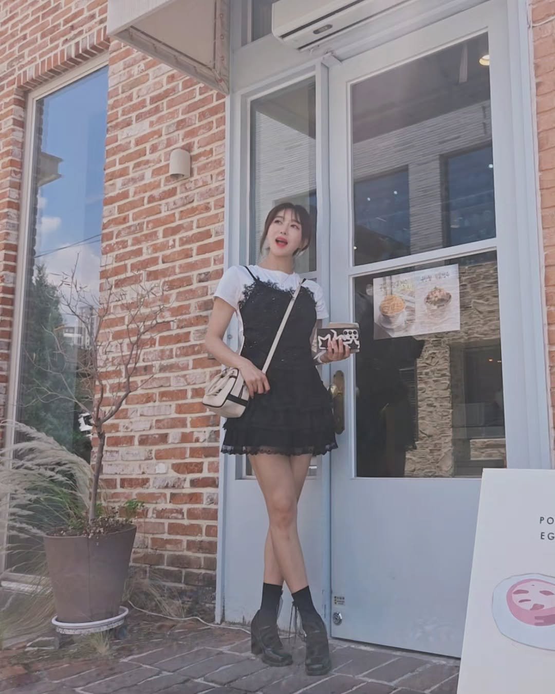 dabacar_010_5047_9341 게시물 이미지: #행복on #소소한일상

오랜만에 언니랑 불금 먹방 데뚜💕

분명 능이닭백숙을...
