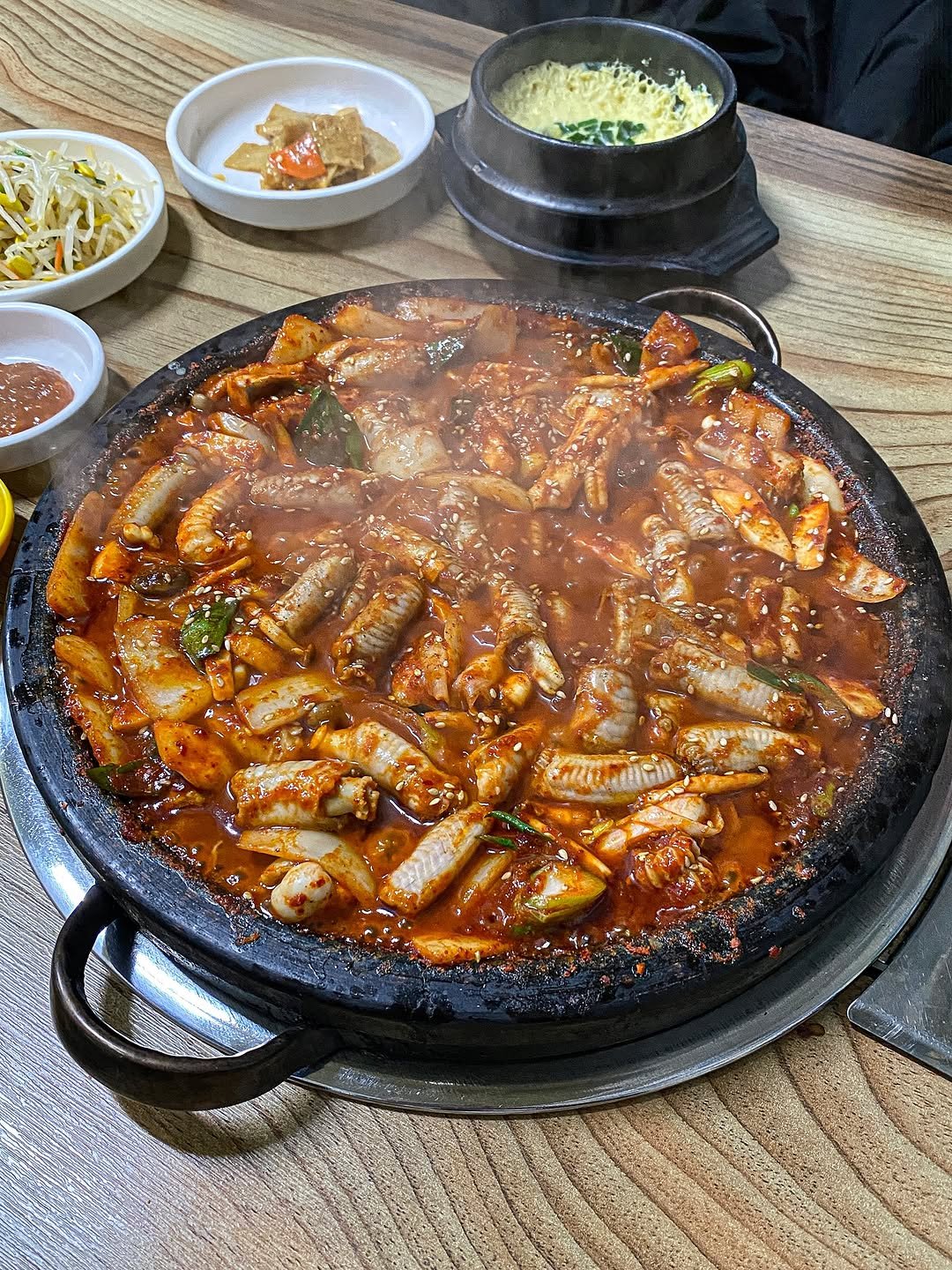 Photo by 대구형제 대구맛집 on September 22, 2025. May be an image of stew and text.